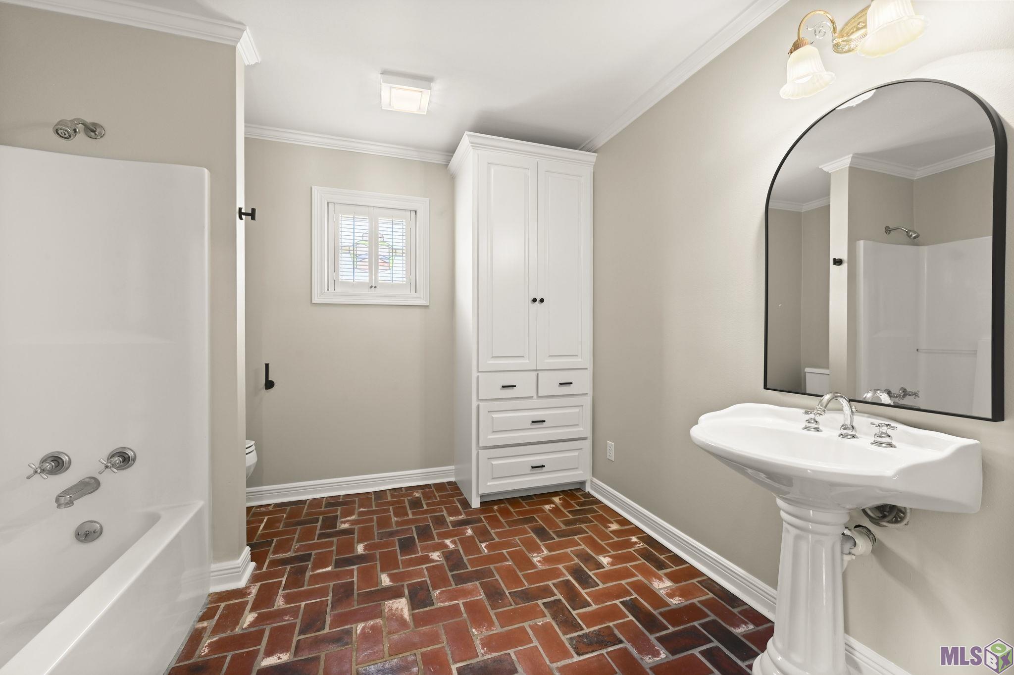 32787 Duff Road Walker, LA 70785 - Photo 11 of 29 Upstairs Full Bath