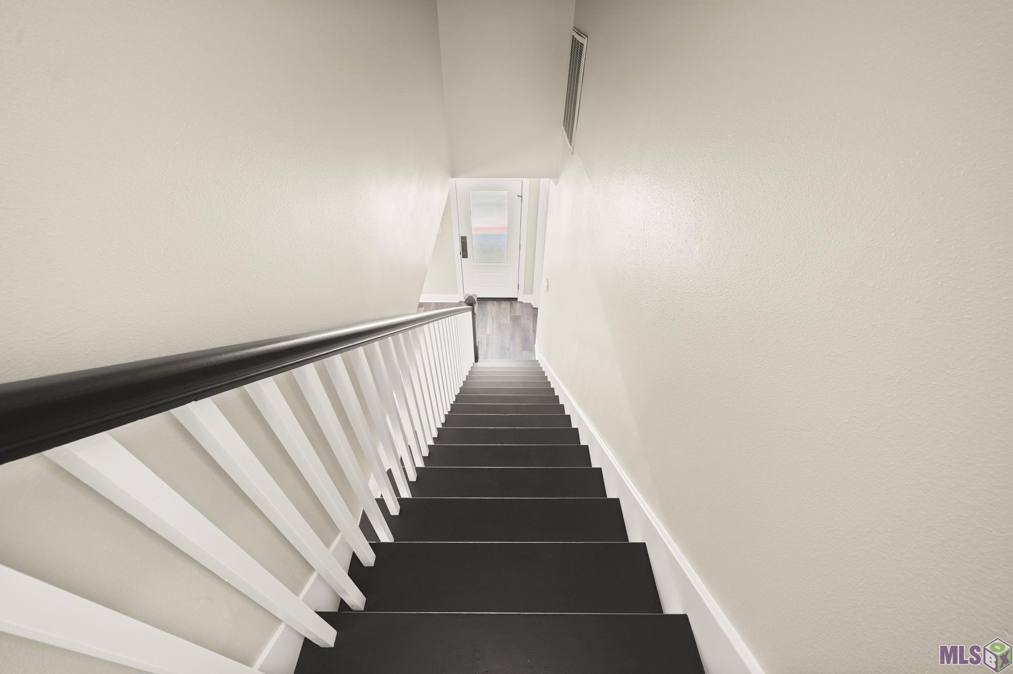 32787 Duff Road Walker, LA 70785 - Photo 12 of 29 Upstaris Stair View