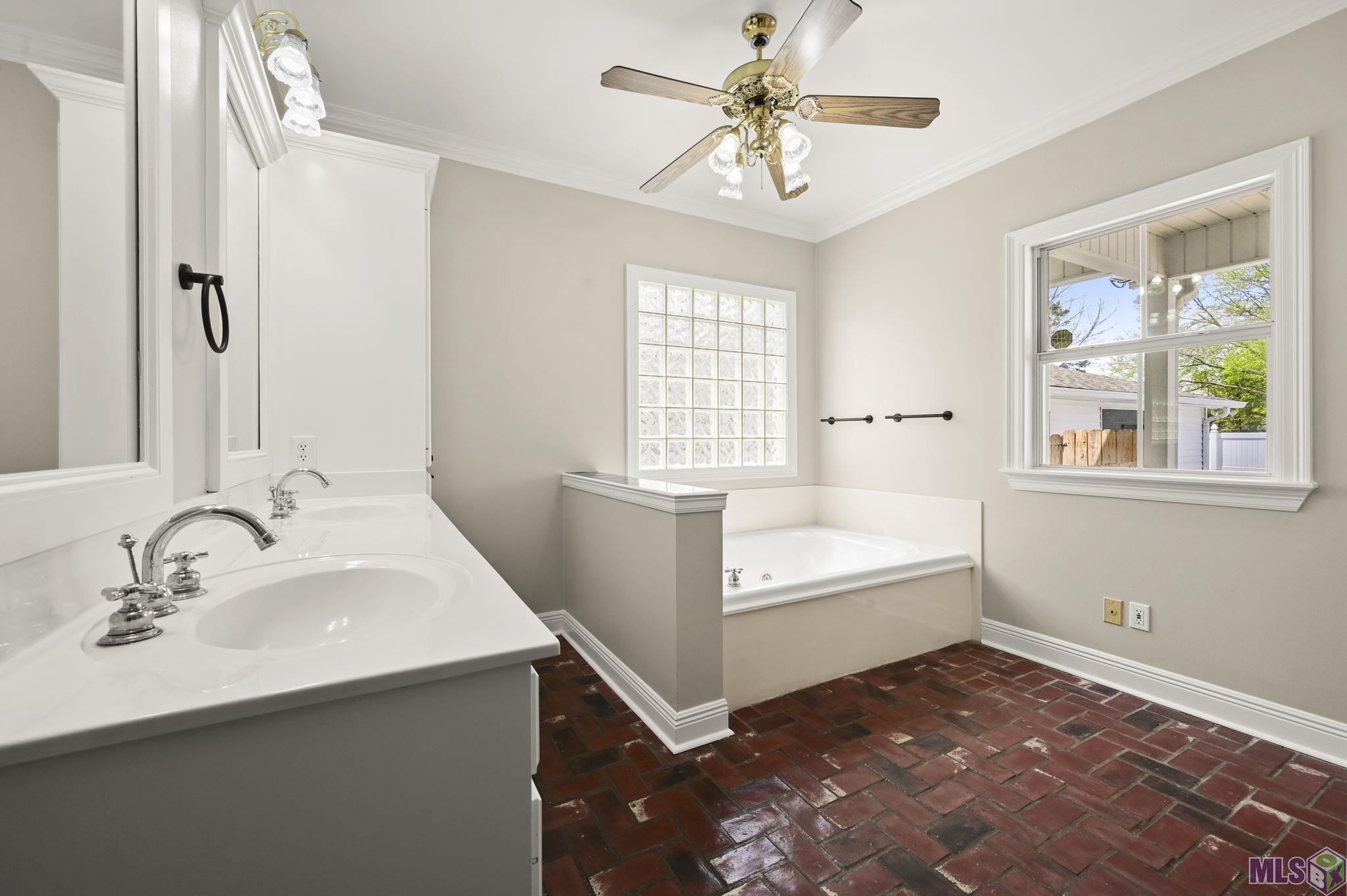 32787 Duff Road Walker, LA 70785 - Photo 3 of 29 Master bath w/ double vanities