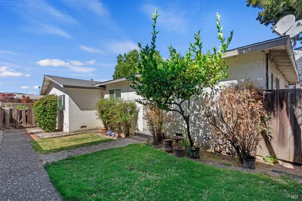 $750,000 | 434-438 East H Street, Benicia, CA 94510