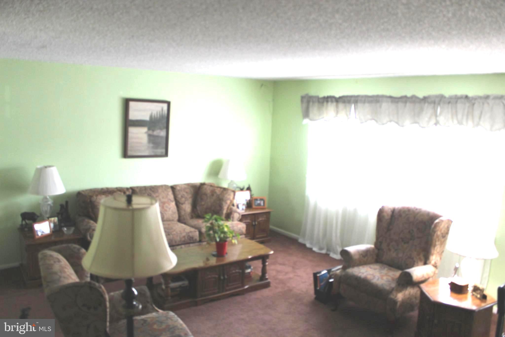 12726 Hollins Road Philadelphia, PA 19154 - Photo 3 of 25 Living Room