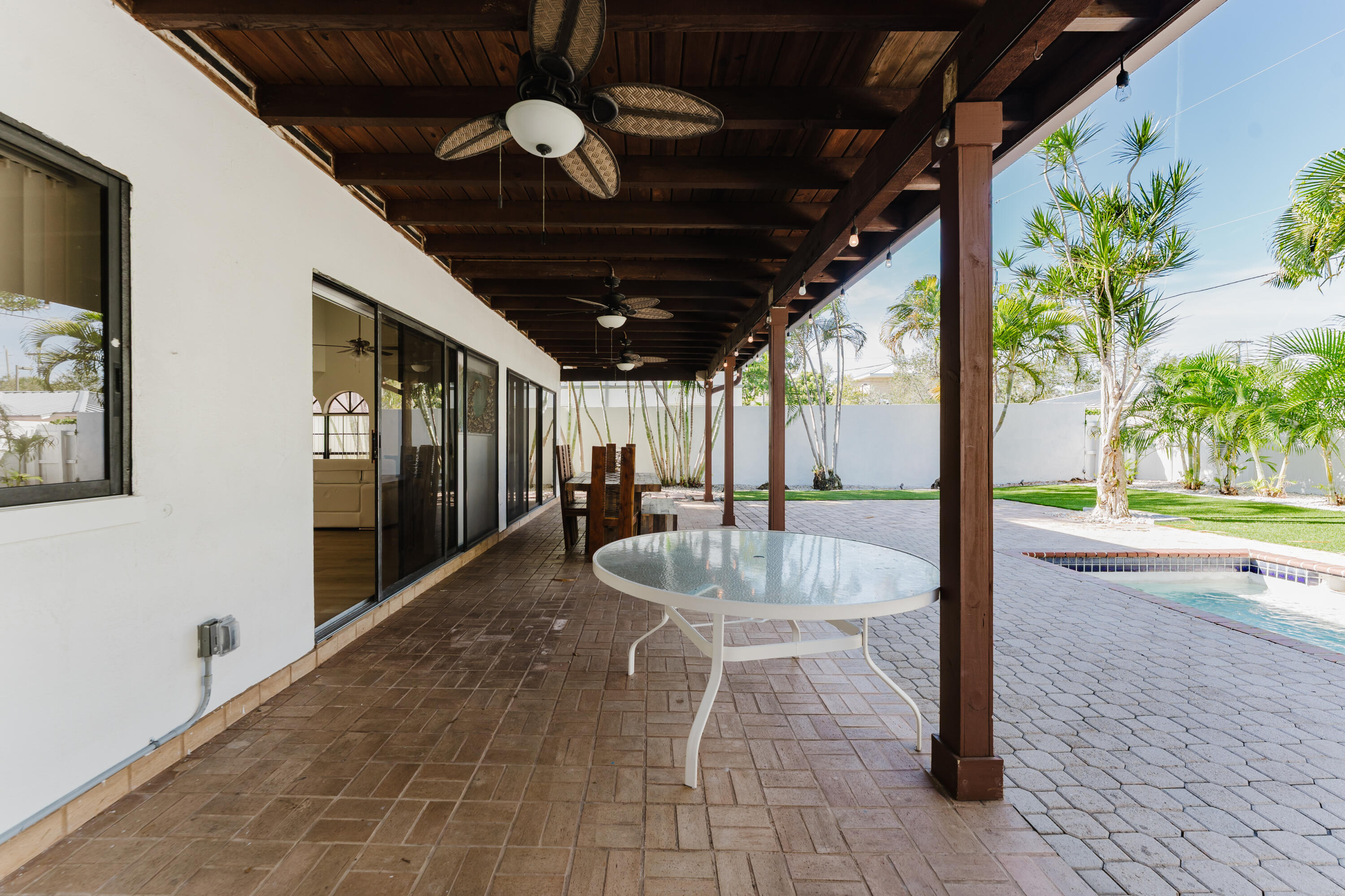 665 Jeffery Street Boca Raton, FL 33487 - Photo 39 of 44 a very nice looking room with a large window