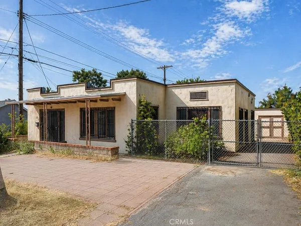 $1,195,000 | 211 South Bel Aire Drive, Burbank, CA 91501