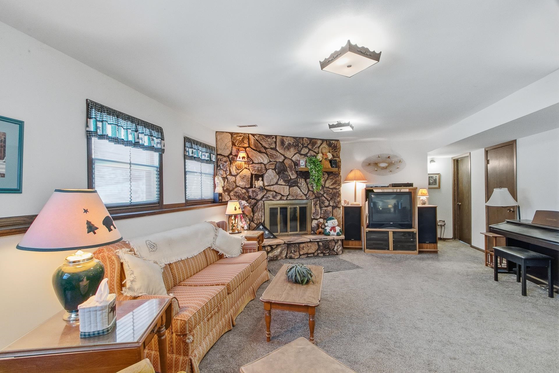 N3581 Skyhigh Road Poynette, WI 53955 - Photo 25 of 41