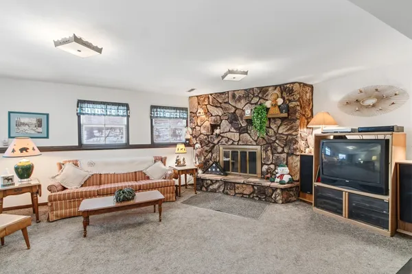 $499,000 | N3581 Skyhigh Road, Poynette, WI 53955