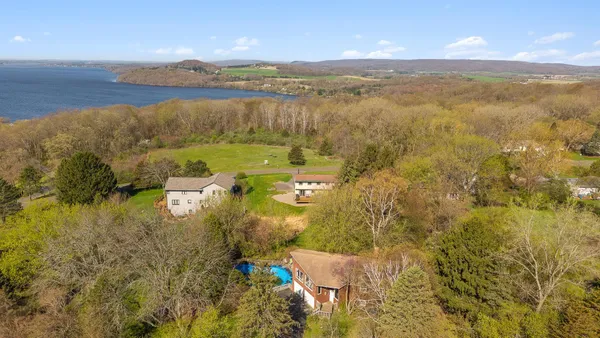 $499,000 | N3581 Skyhigh Road, Poynette, WI 53955