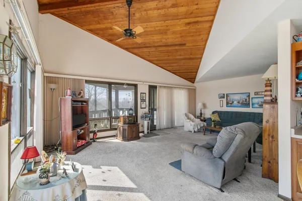 $499,000 | N3581 Skyhigh Road, Poynette, WI 53955