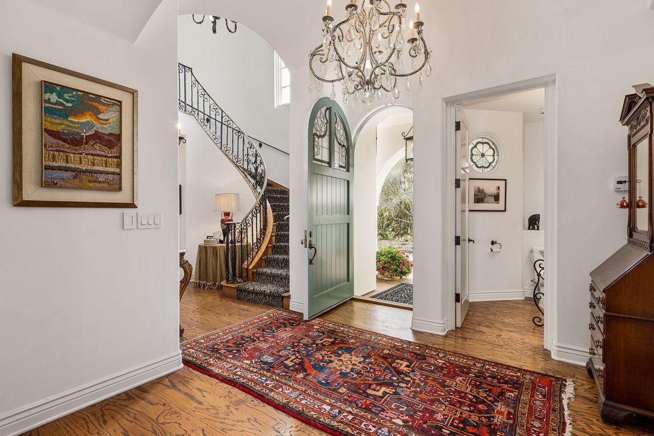 492 Monarch Lane Montecito, CA 93108 - Photo 3 of 58 a view of entryway with a rug