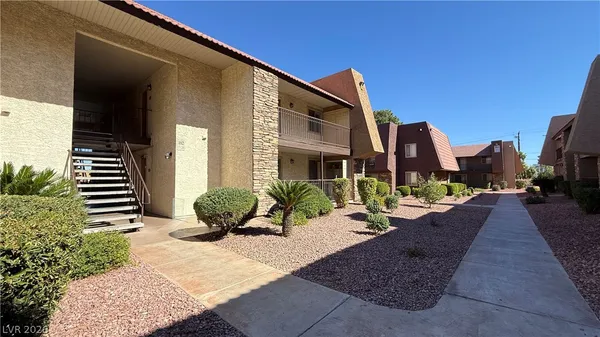 $1,200 | 4370 Sandy River Drive, Unit 24, Las Vegas, NV 89103