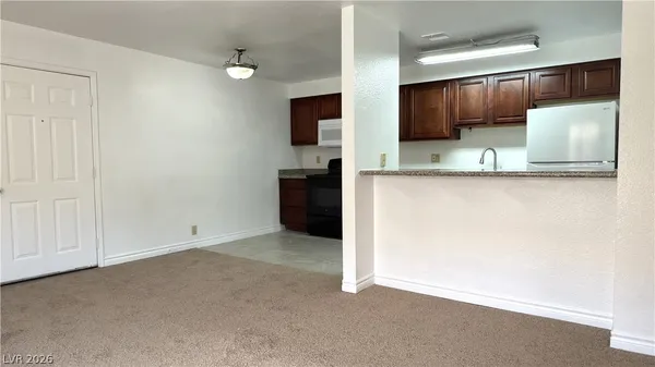 $1,200 | 4370 Sandy River Drive, Unit 24, Las Vegas, NV 89103