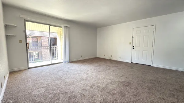 $1,200 | 4370 Sandy River Drive, Unit 24, Las Vegas, NV 89103