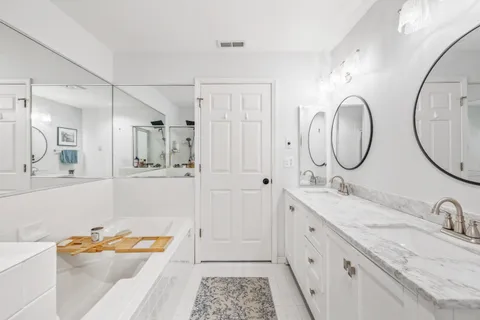 $369,900 | 1076 Lakeland Way, Unit 955, Geneva, WI 53147