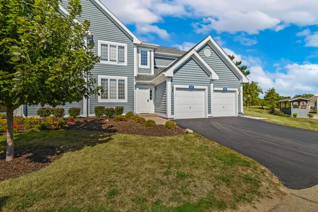 $369,900 | 1076 Lakeland Way, Unit 955, Geneva, WI 53147