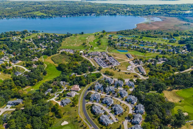 $369,900 | 1076 Lakeland Way, Unit 955, Geneva, WI 53147