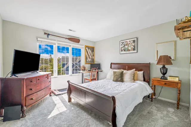 $369,900 | 1076 Lakeland Way, Unit 955, Geneva, WI 53147