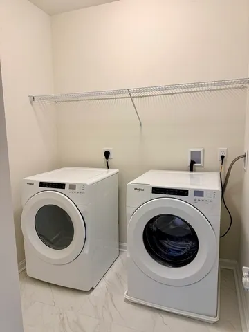 $2,800 | 2 Codman Way, Unit 302, Westborough, MA 01581