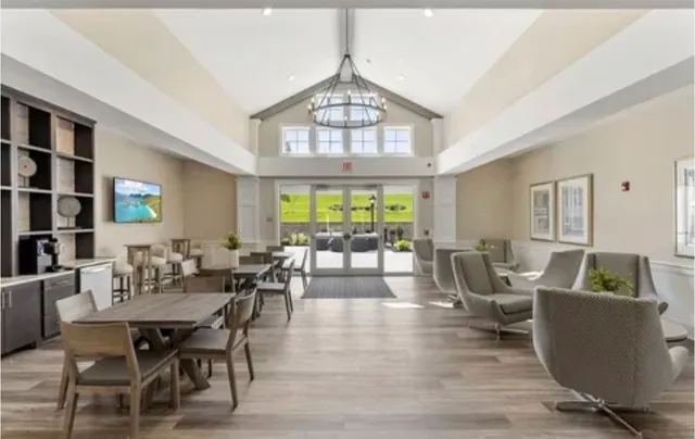 $2,800 | 2 Codman Way, Unit 302, Westborough, MA 01581