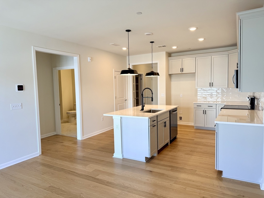 2 Codman Way, Unit 302 Westborough, MA 01581 - Photo 3 of 15