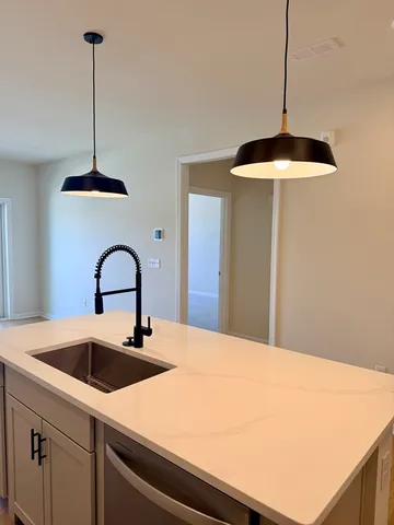 $2,800 | 2 Codman Way, Unit 302, Westborough, MA 01581