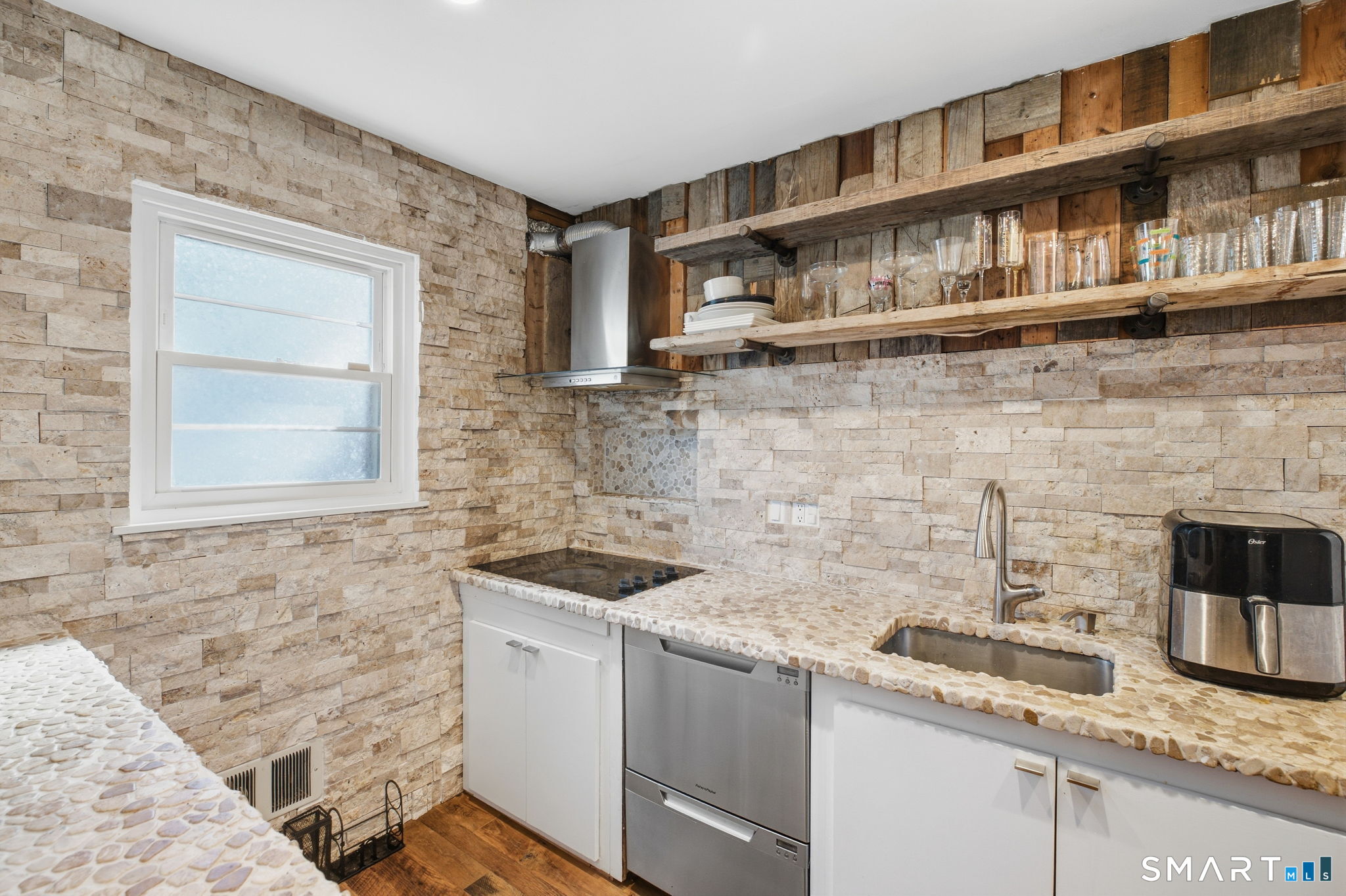63 Maple Tree Avenue, Unit F Stamford, CT 06906 - Photo 12 of 29 Gallery Image 12