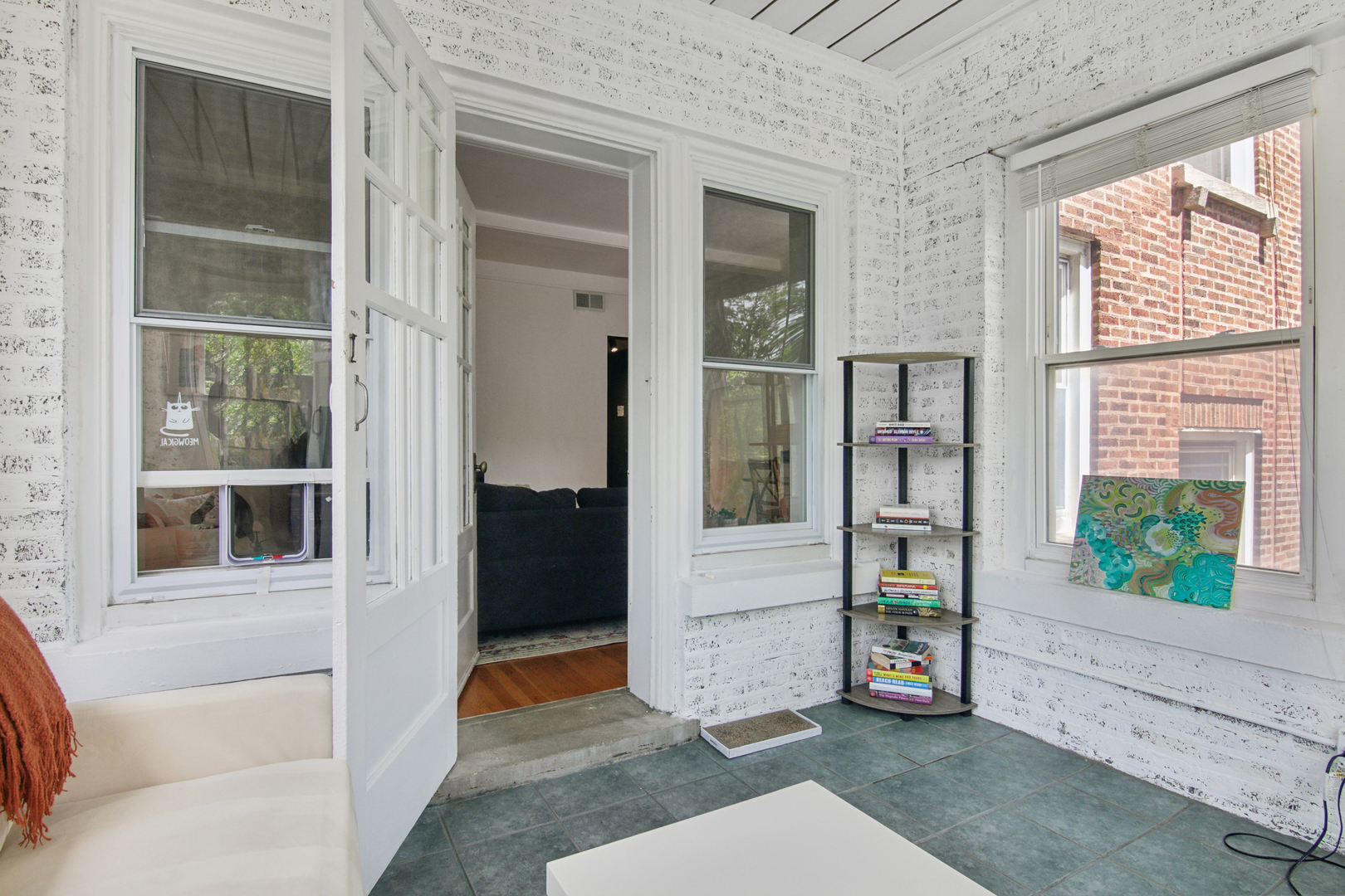 5683 North Ridge Avenue, Unit 2W Chicago, IL 60660 - Photo 5 of 23 a view of an entryway with a livingroom