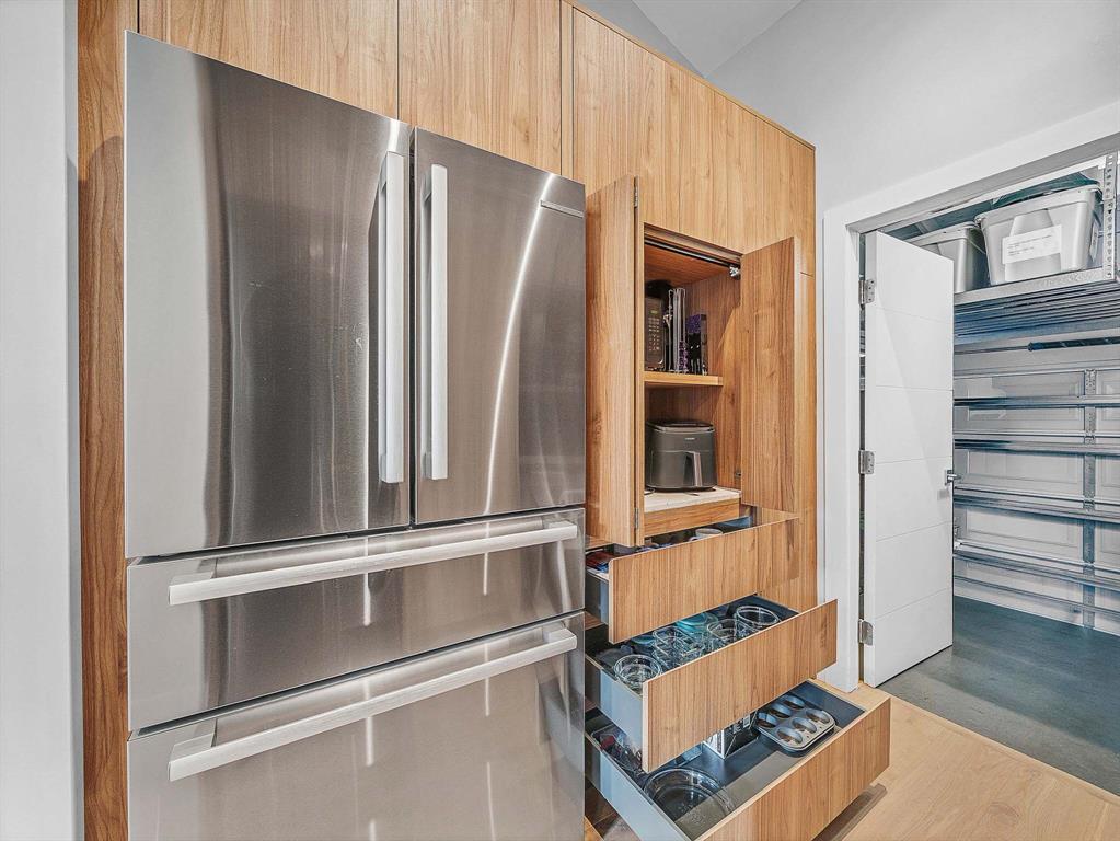 715 North Victoria Park Road Fort Lauderdale, FL 33304 - Photo 11 of 80