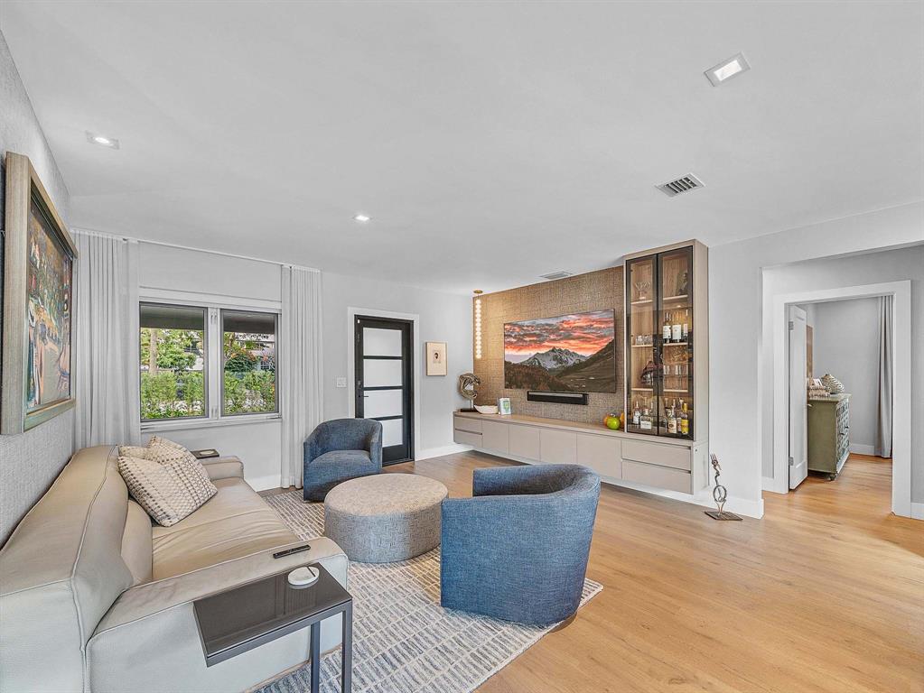 715 North Victoria Park Road Fort Lauderdale, FL 33304 - Photo 17 of 80