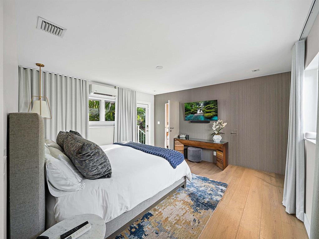 715 North Victoria Park Road Fort Lauderdale, FL 33304 - Photo 25 of 80