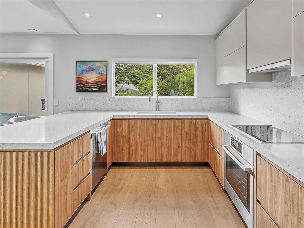 715 North Victoria Park Road Fort Lauderdale, FL 33304 - Photo 3 of 80