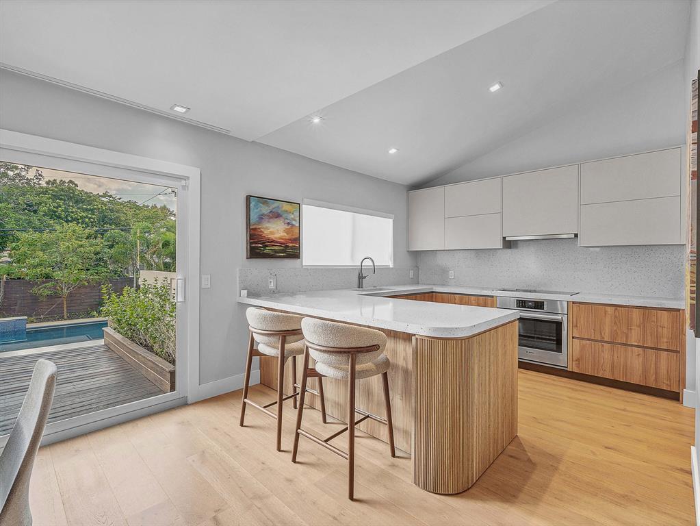 715 North Victoria Park Road Fort Lauderdale, FL 33304 - Photo 4 of 80