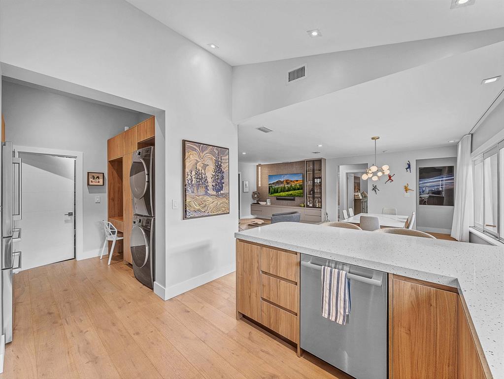 715 North Victoria Park Road Fort Lauderdale, FL 33304 - Photo 6 of 80