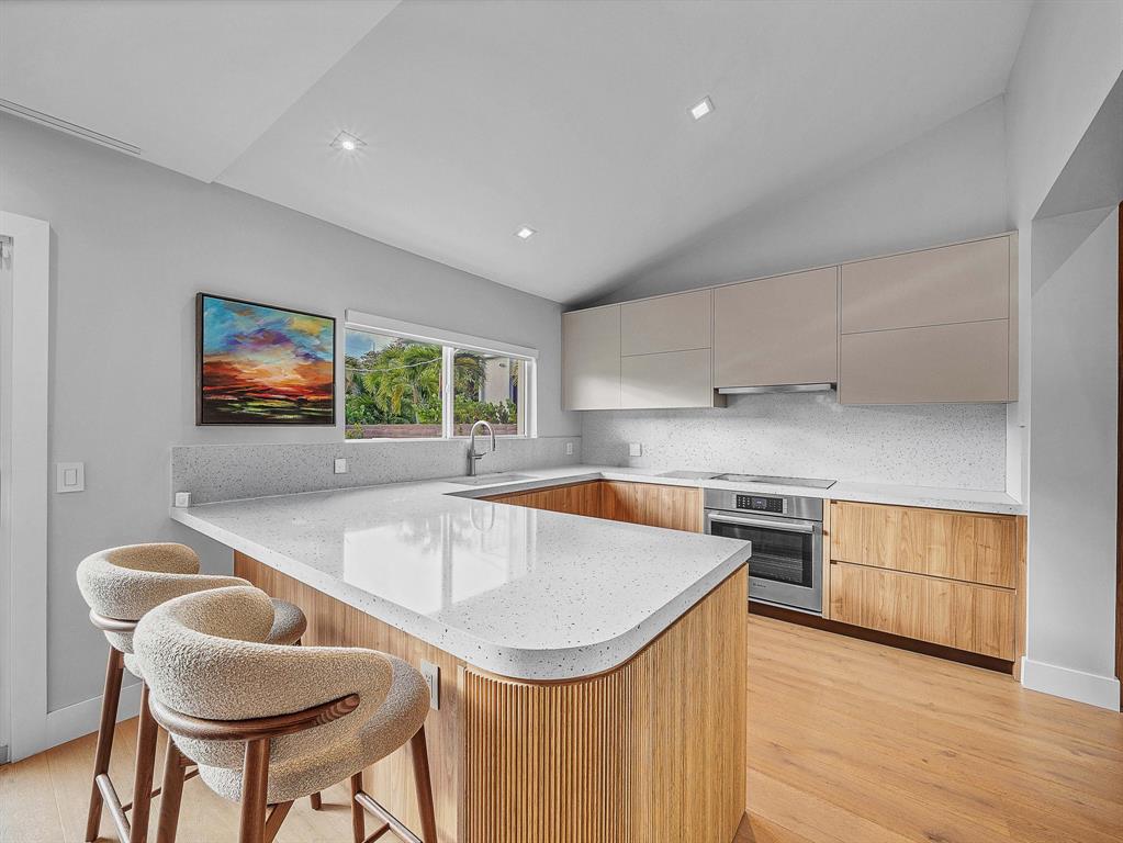 715 North Victoria Park Road Fort Lauderdale, FL 33304 - Photo 7 of 80