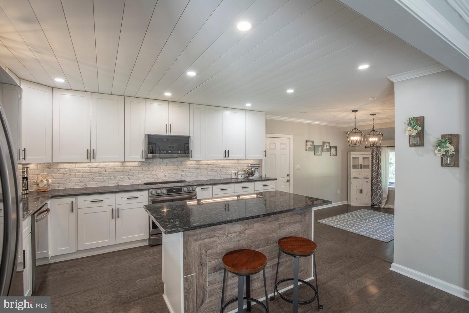 205 Taylorsville Road Yardley, PA 19067 - Photo 10 of 47 Incredible counterspace!
