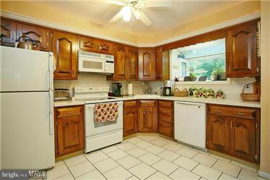 6500 Rockhurst Road Bethesda, MD 20817 - Photo 5 of 18 Updated, open Kitchen