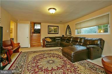 6500 Rockhurst Road Bethesda, MD 20817 - Photo 10 of 18 Large, Bright Family Room