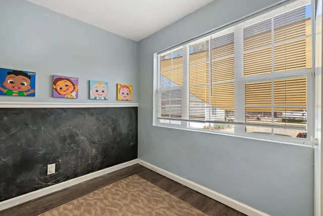 a view of a window in a room