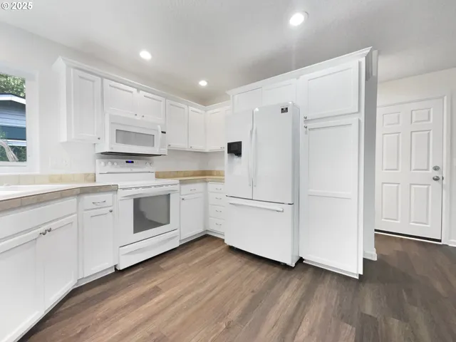 $455,000 | 21730 Palisade Drive, Fairview, OR 97024