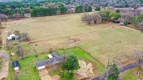 $100,000 | 4114 County Road 4114, Lindale, TX 75771