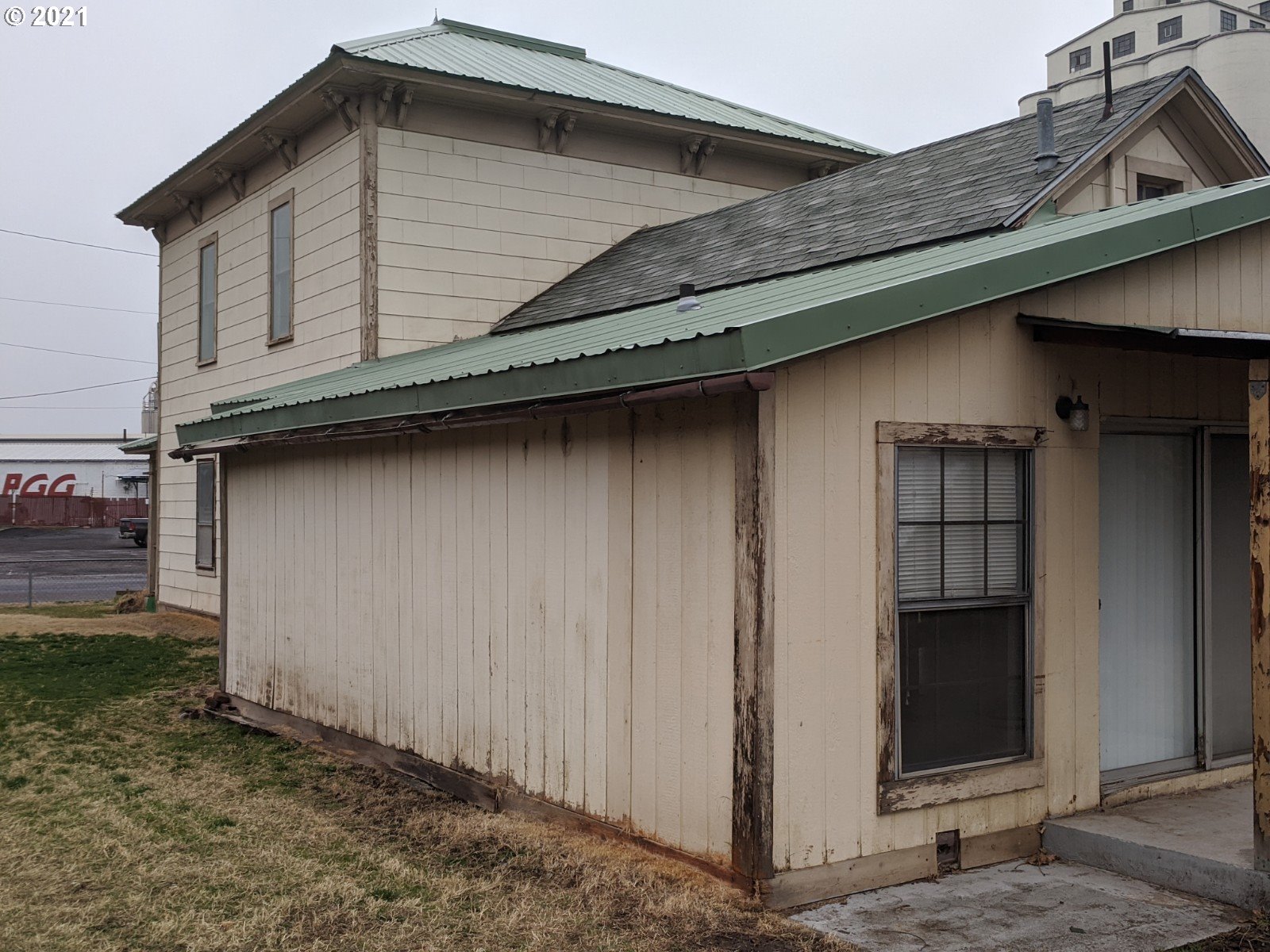 416 Southeast 6th Street Pendleton, OR 97801 - Photo 7 of 22