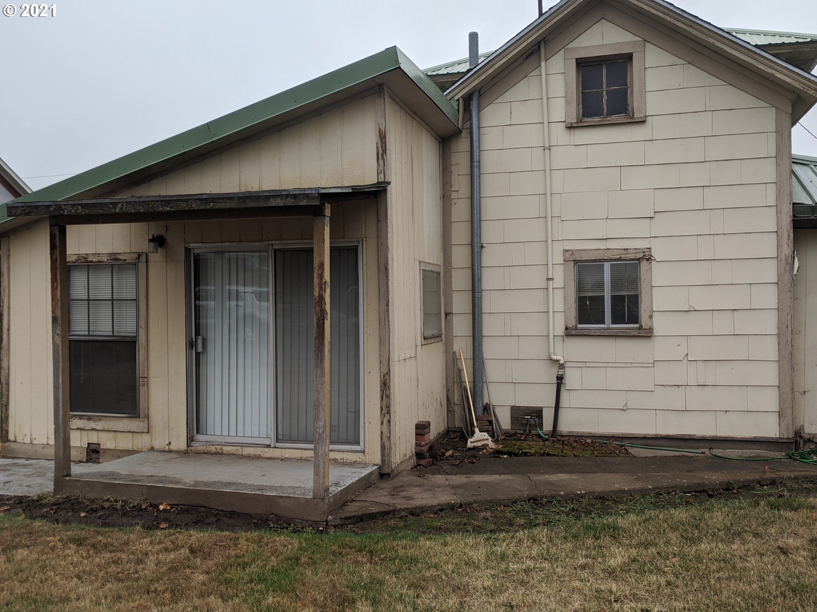416 Southeast 6th Street Pendleton, OR 97801 - Photo 8 of 22
