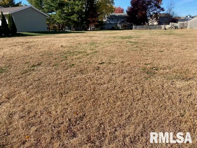 $39,900 | 2105 Alameda Drive, Pekin, IL 61554