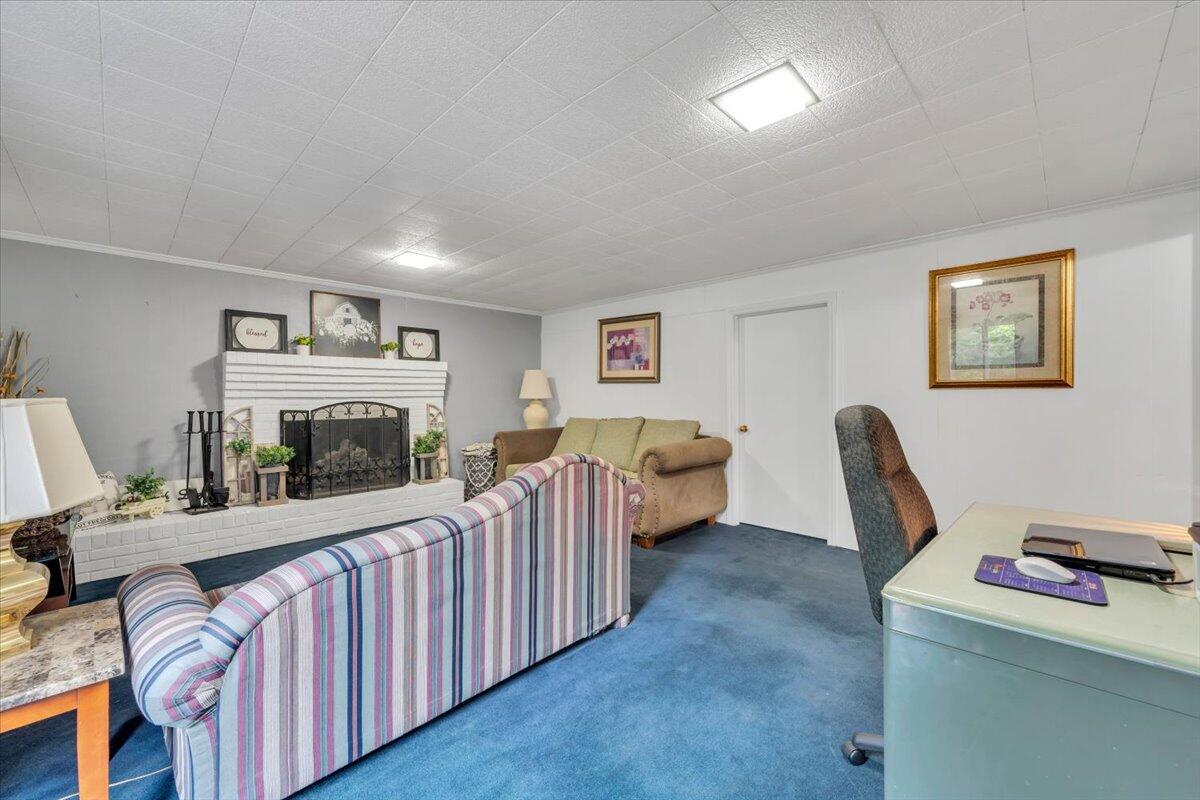 4508 Rosecrest Road Roanoke, VA 24018 - Photo 22 of 39 Family room lower level
