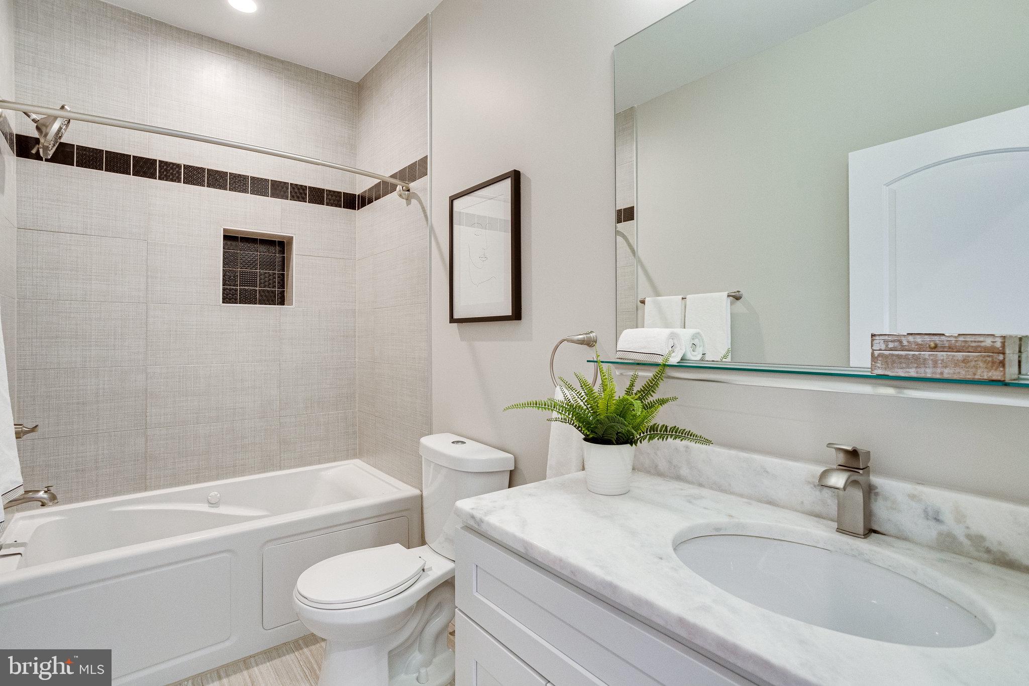 1327 Spring Road Northwest, Unit 2 Washington, DC 20010 - Photo 41 of 63