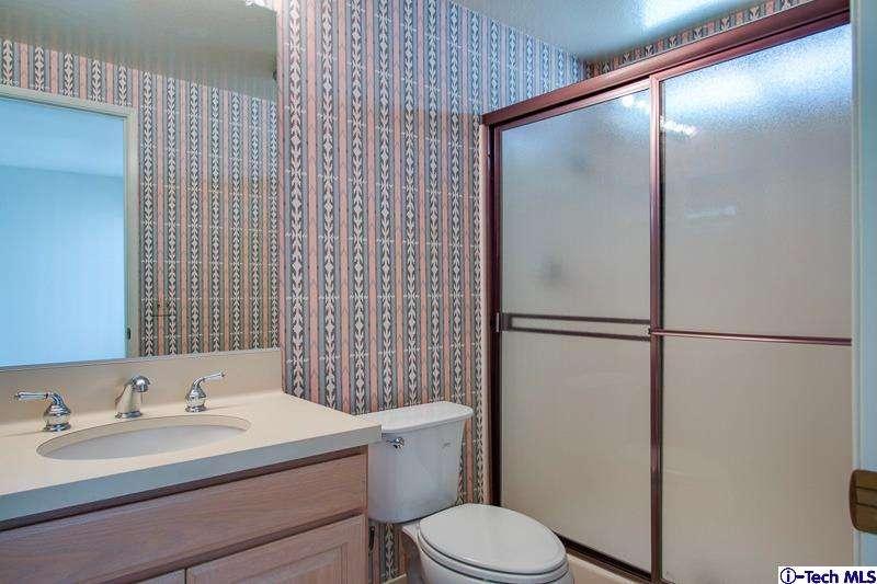 1244 Valley View Road, Unit 103 Glendale, CA 91202 - Photo 18 of 27