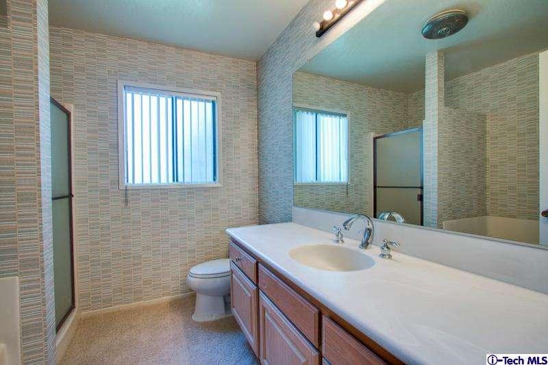 1244 Valley View Road, Unit 103 Glendale, CA 91202 - Photo 19 of 27