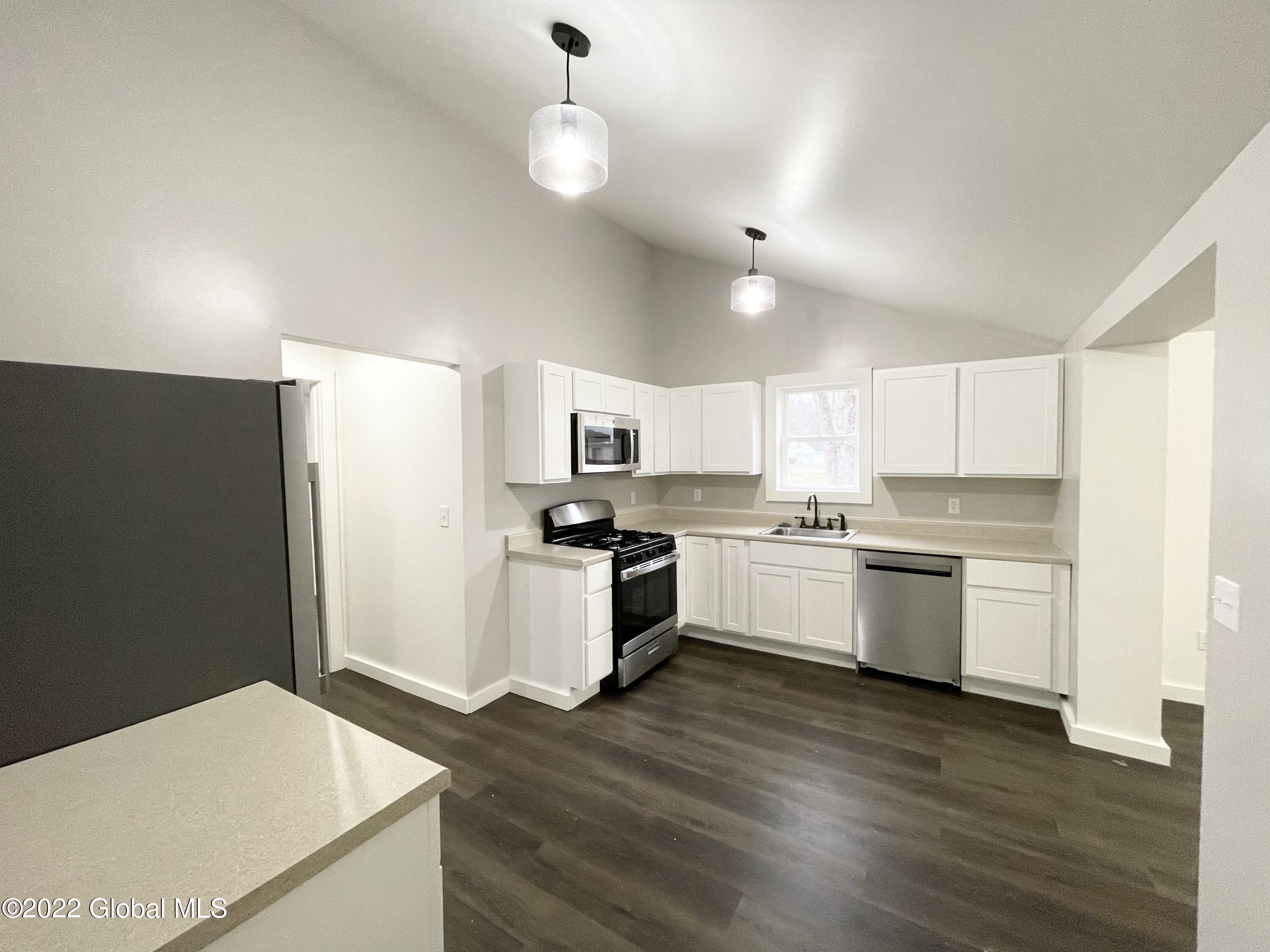 273 Rarick Road Bethlehem, NY 12158 - Photo 20 of 35 E75AF6D0-DFA6-4B11-B182-1984F7E6E16E