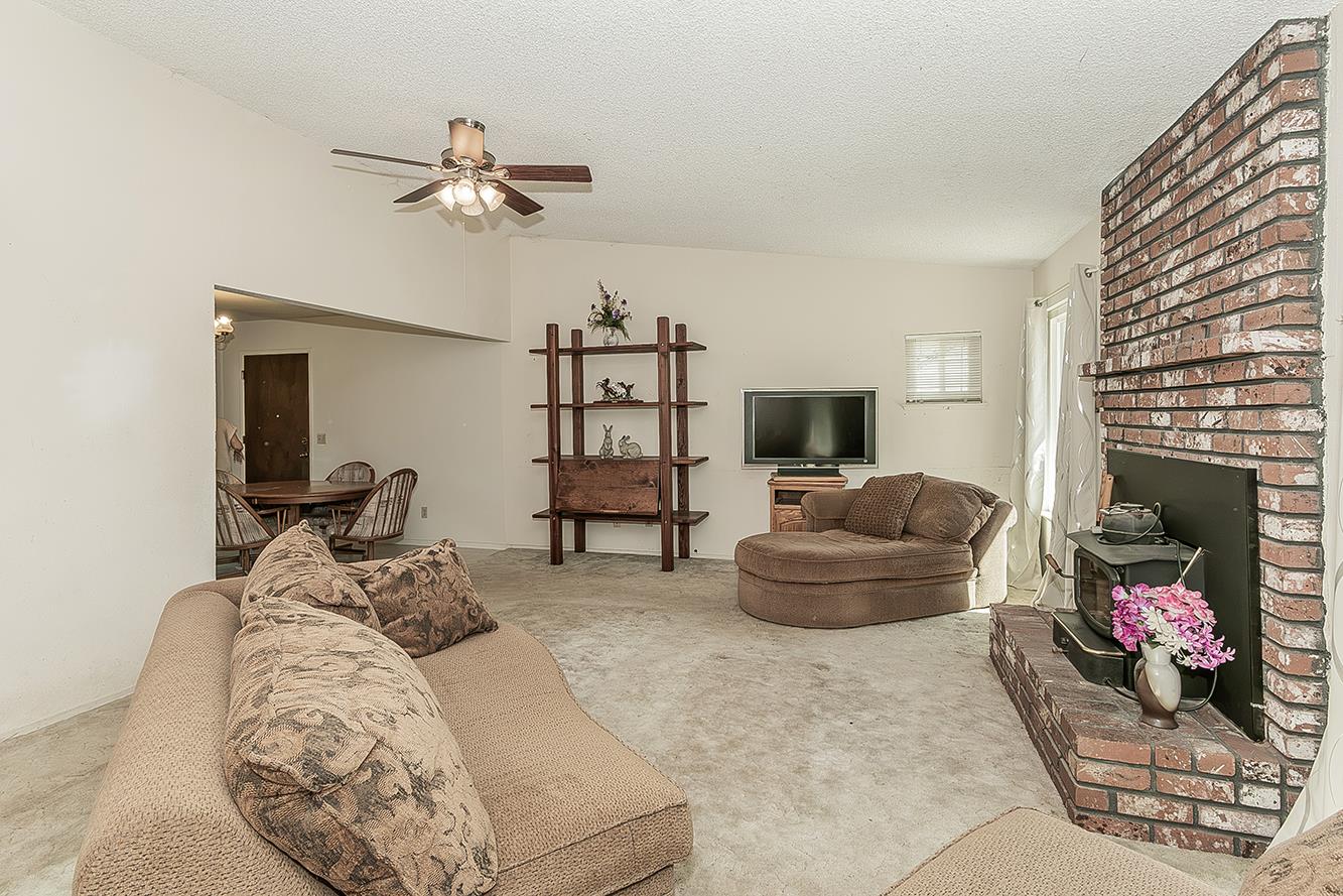 22085 Watts Valley Road Sanger, CA 93657 - Photo 5 of 98