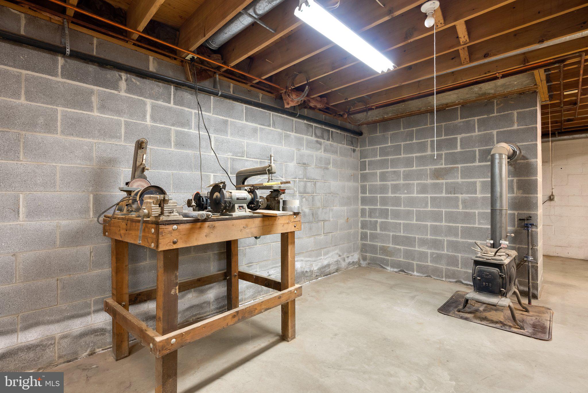 4811 Olney Laytonsville Road Olney, MD 20832 - Photo 49 of 63 a room with gym equipment