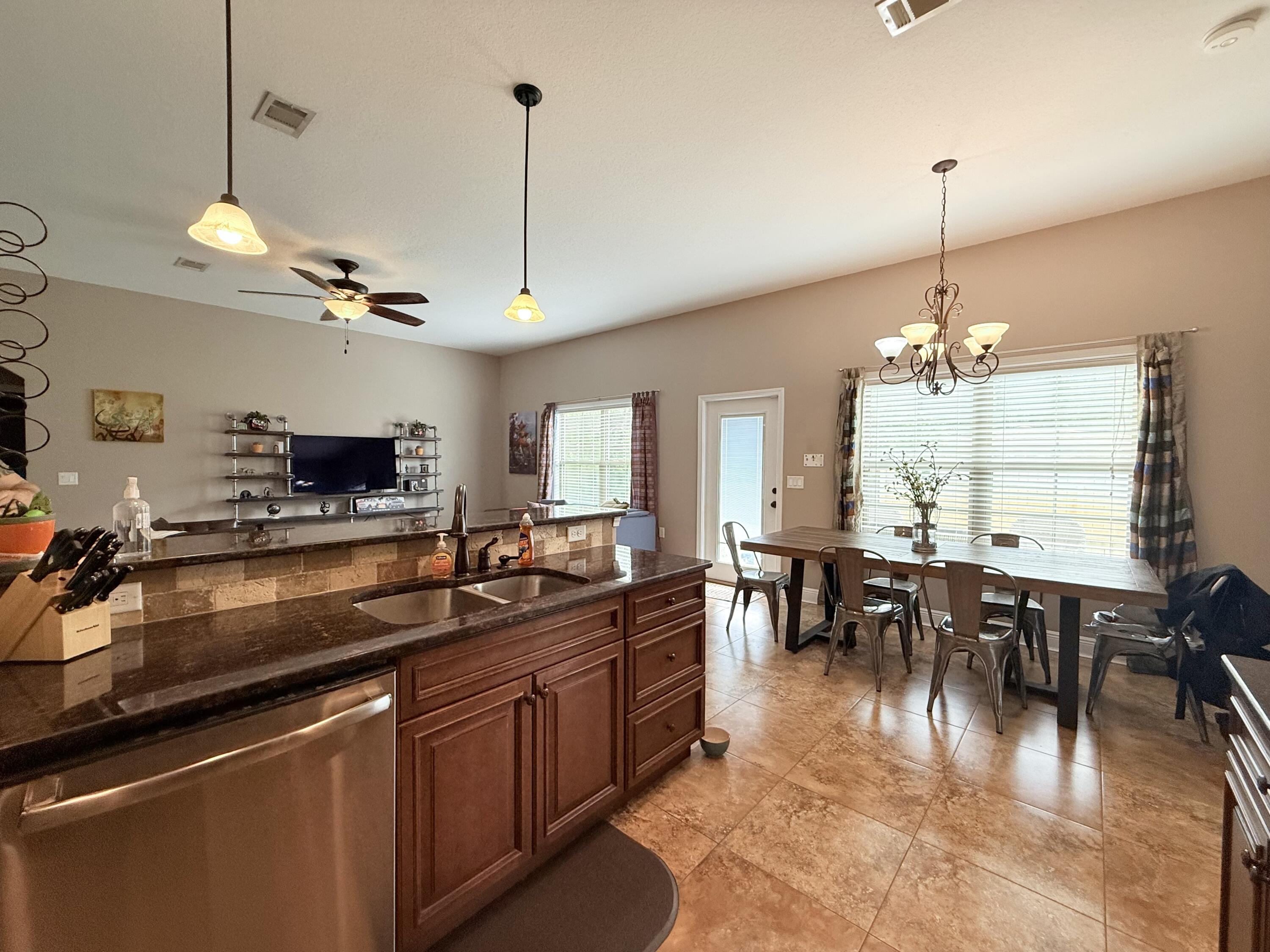 202 Starfish Road Mary Esther, FL 32569 - Photo 12 of 23 IMG_0922