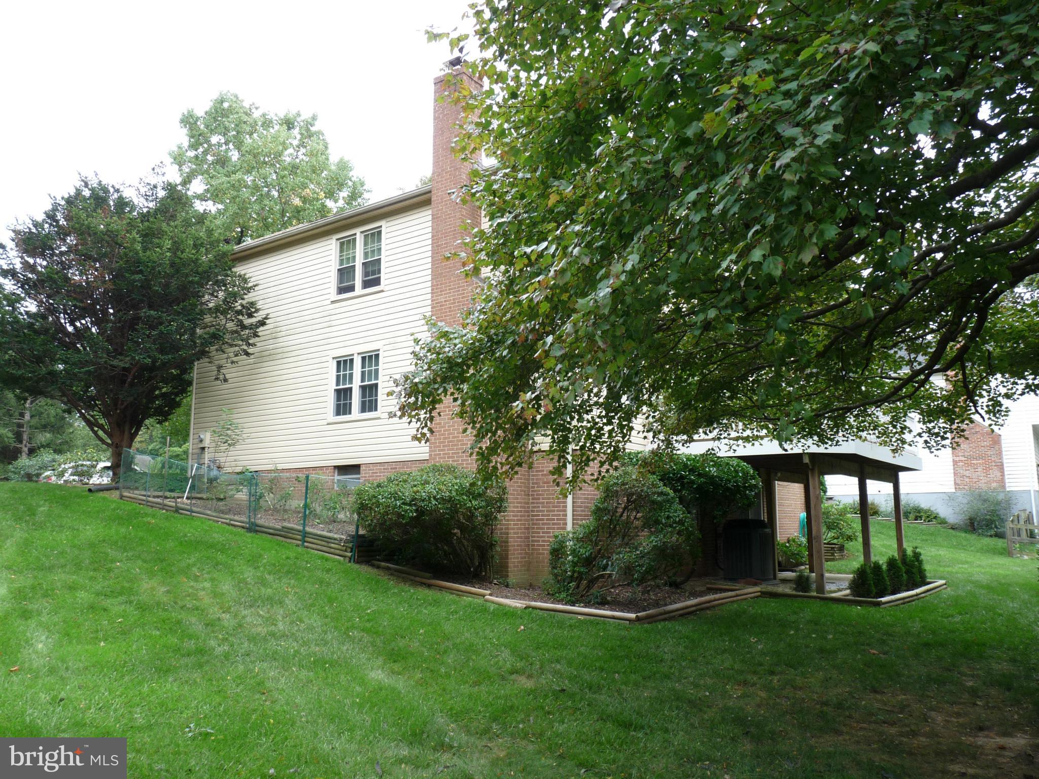 9202 Mellenbrook Road Columbia, MD 21045 - Photo 16 of 29 Exterior (Rear)